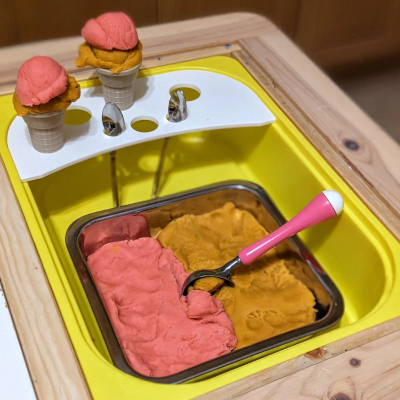 Flisat Ice Cream Counter